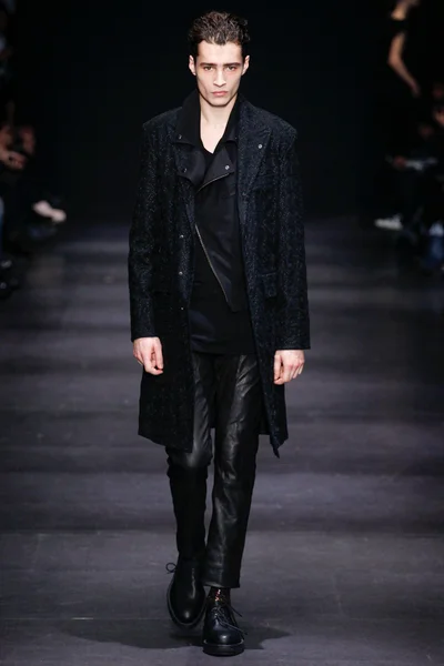 Look 26